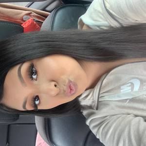 Meet your Posher, Anahi